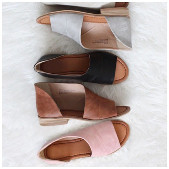 SALE✨New blush peep-toe vegan leather shank flat - Picture 4 of 7
